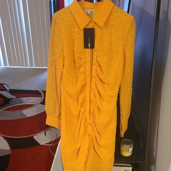 Dress - Picture 2 of 2